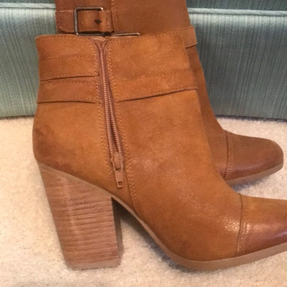 Tan Laureen leather like new booties - Picture 3 of 8